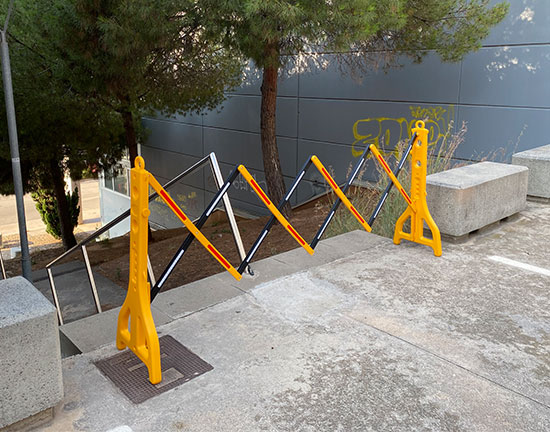 extensible plastic fence plexten